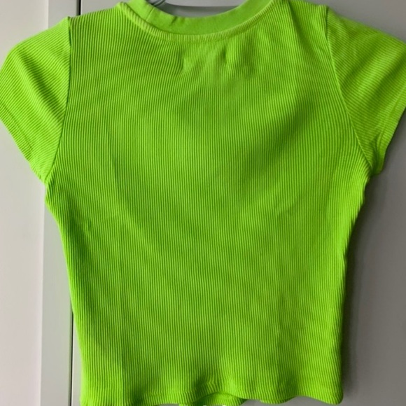 Lime Green Aritzia t-shirt - Picture 3 of 3